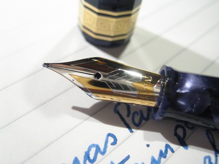 OMAS%20Arte%20Italiane%20Paragon%20Celluloid%20BlueRoyale%207[1].jpg