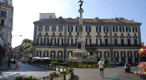 palazzo-alabardieri-hotel_01.jpg (85.98 KiB) Visto 9359 volte Piazza Dei Martiri