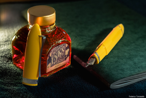 Diamine Majohn.jpg (1.95 MiB) Visto 8514 volte Moonman Majohn V60 - Diamine Amber - Abulafia