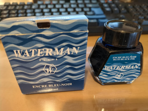 haDg260-T4Wed1mu7FxnDQ.jpg (229.53 KiB) Visto 3677 volte Calamaio Waterman blu-nero