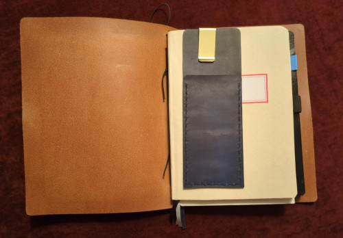 03-cover-aperta.jpg (1.18 MiB) Visto 3409 volte Cover: aperta