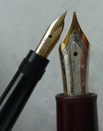 16. MB #0 e #146 nibs.jpg