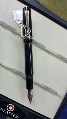 c573a7f5-91bb-4643-91b3-348d58fb4fd0.jpg (74.02 KiB) Visto 4218 volte ...ed anche un'altra "amichetta", la Gaiola. Mi ha tentato ma la Trentaremi ha vinto con i suoi blu.