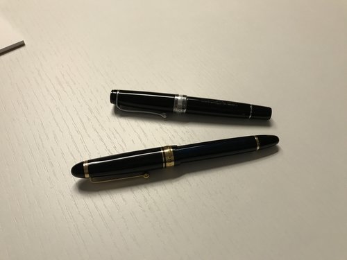 Pilot 823 e Aurora Optima