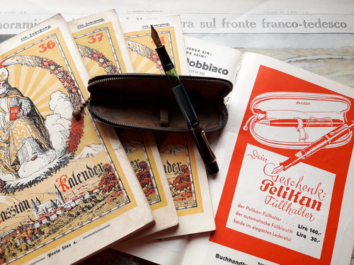 6. Pelikan 100 Export con astuccio, 1939-1940.jpg (4.88 MiB) Visto 4559 volte Pelikan 100 Export in leather case, 1939-1940