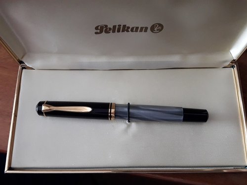 PELIKAN.jpg