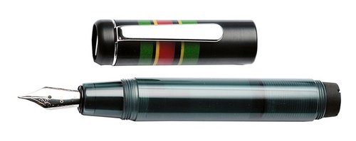 opus_88_fantasia_black_fountainpen.jpg