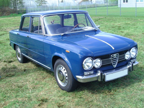 Alfa_Romeo_Giulia_Super.jpg