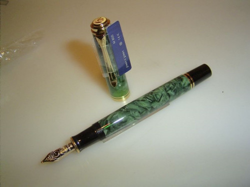 Pelikan M600 Green o' Green_0.jpg