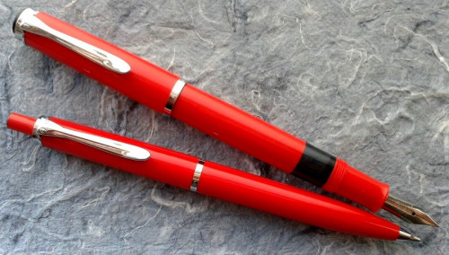 pelikan205rot-0002.jpg