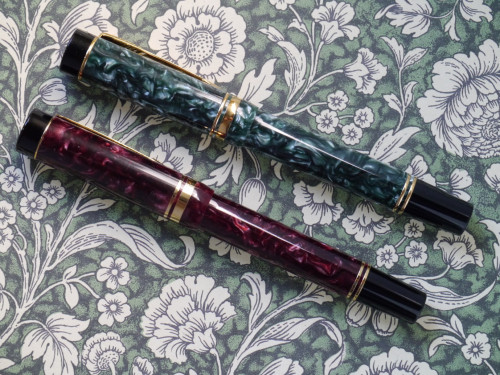 P1150474-3 Duofold Centennial green marble, maroon.jpg