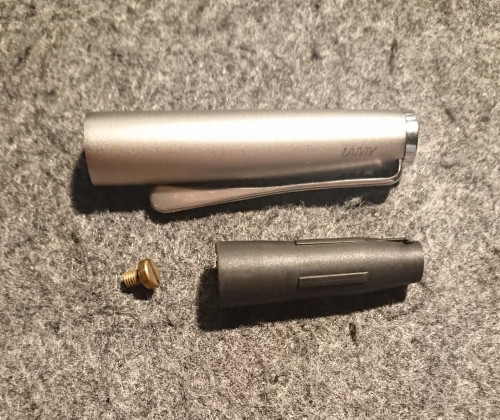 DSC_2624.JPG (1.67 MiB) Visto 1093 volte Cappuccio, controcappuccio e vitina incriminata