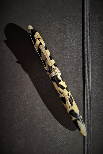 60. WE1EP. The Pen.jpg