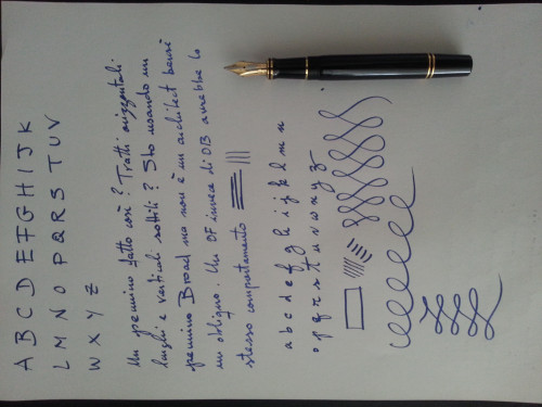 Scritto con un obliquo broad