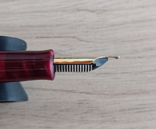 Long Blade M su Hongdian N9