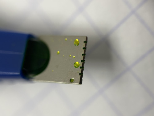 Impostando zoom 2x sul cellulare, con la loupe appoggiata all’obiettivo