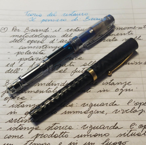 photo_5830333880471325484_y (1).jpg