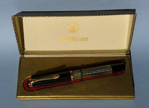 4. PELIKAN 400 - Natale 1955.jpg