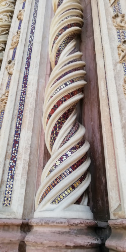 IMG_20190817_123336.jpg (2.46 MiB) Visto 1616 volte duomo di Orvieto