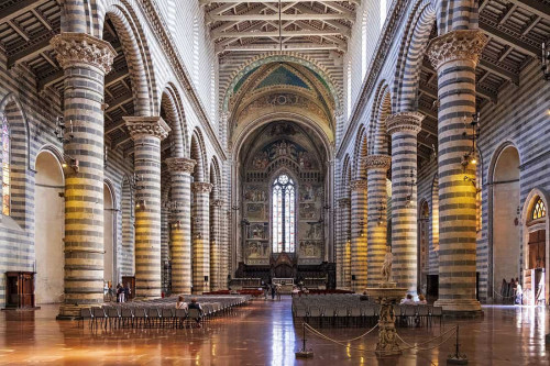 Duomo-di-Orvieto-interno-©-Vaghis-viaggi-turismo-Italia-Tutti-i-diritti-riservati.jpg