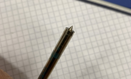 Particolare del puntale sommità del refill