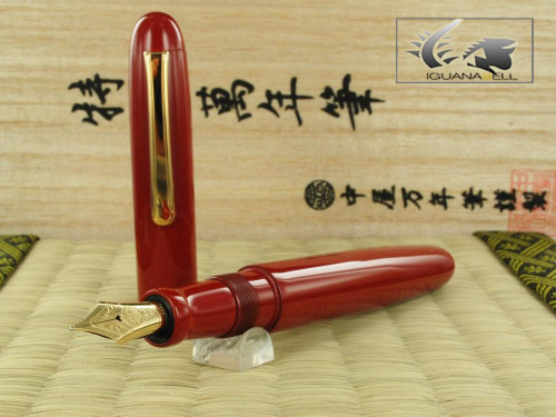 Nakaya-Writer-Fountain-Pen-Shu-Ebonite-and-Urushi-lacquer-02_5000x.jpeg